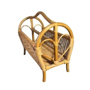 Decorative Vintage Bamboo/Rattan Magazine Rack  Heart Shape